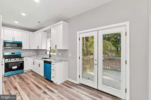 Entry Way - 4 Travers Rd, Indian Head, MD 20640 photo 4 of 11