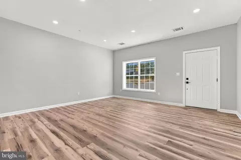Living - 4 Travers Rd, Indian Head, MD 20640 photo 1 of 1
