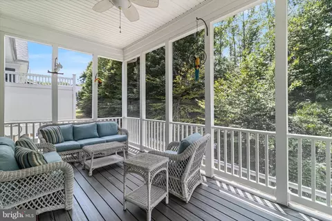 Exterior - 38 Derby Dr, La Plata, MD 20646 photo 6 of 21