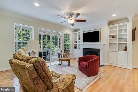 Living - 38 Derby Dr, La Plata, MD 20646 photo 2 of 6