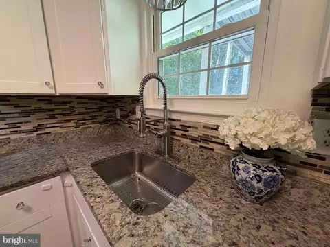Kitchen - 11519 Timberbrook Dr, Waldorf, MD 20601 photo 3 of 4