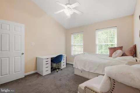 Bedroom - 6200 Gopher Ct, Waldorf, MD 20603 photo 6 of 6
