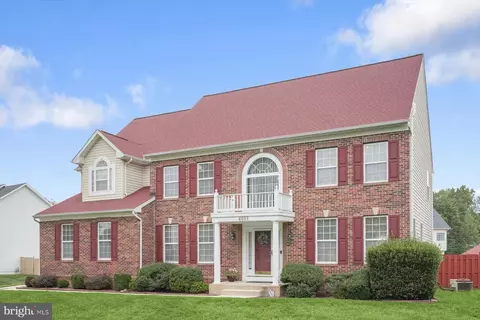 4801 Balmoral St, White Plains, MD 20695