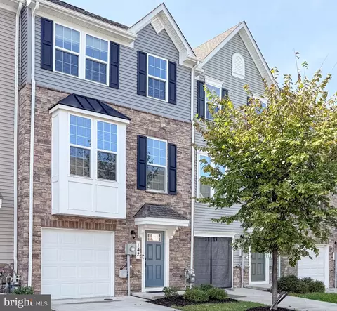 142 Seldovia Dr, Indian Head, MD 20640