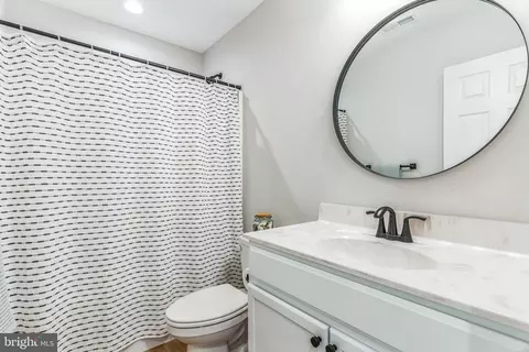 Bath - 14720 Locust Ct, Issue, MD 20645 photo 1 of 2