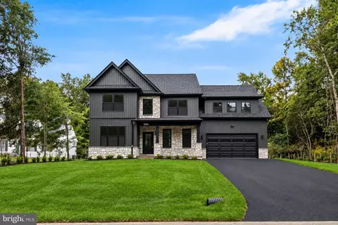 12119 Riverview Dr, Newburg, MD 20664