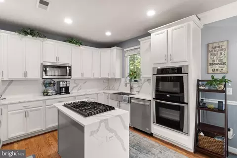 Kitchen - 2994 Devonfield Ave, Waldorf, MD 20603 photo 1 of 4