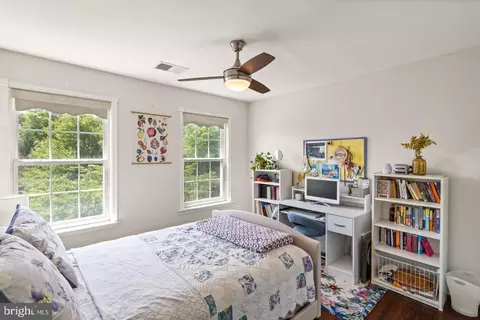 Bedroom - 2994 Devonfield Ave, Waldorf, MD 20603 photo 7 of 13