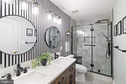 Bath - 2994 Devonfield Ave, Waldorf, MD 20603 photo 4 of 6