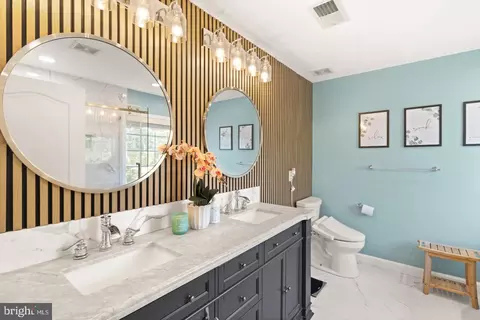 Bath - 2994 Devonfield Ave, Waldorf, MD 20603 photo 2 of 6