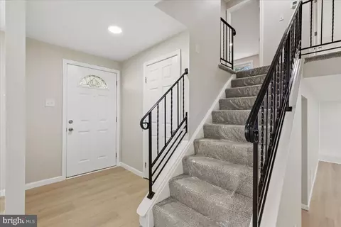 Entry Way - 5614 Daniel Cir, Waldorf, MD 20601 photo 1 of 2