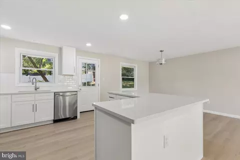 Kitchen - 5614 Daniel Cir, Waldorf, MD 20601 photo 4 of 4