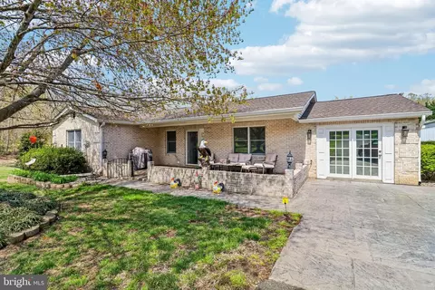 16970 Teagues Point Rd, Hughesville, MD 20637