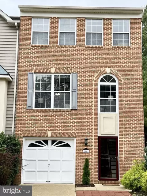 7911 Barclay Pl, White Plains, MD 20695