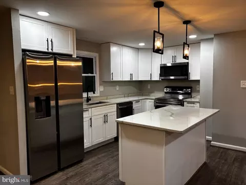 Kitchen - 1921 Michael Rd, Waldorf, MD 20601 photo 2 of 4