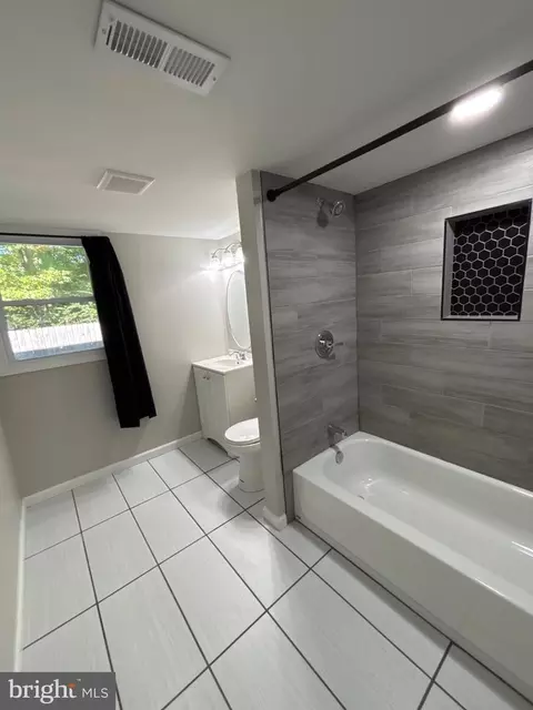 Bath - 1921 Michael Rd, Waldorf, MD 20601 photo 7 of 9