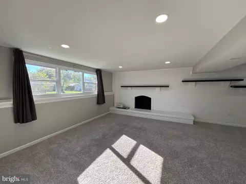 Living - 1921 Michael Rd, Waldorf, MD 20601 photo 4 of 8