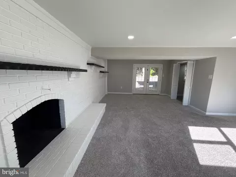 Living - 1921 Michael Rd, Waldorf, MD 20601 photo 6 of 8
