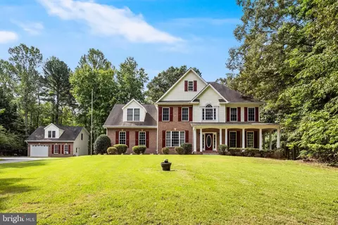6830 Buckeye Dr, Hughesville, MD 20637