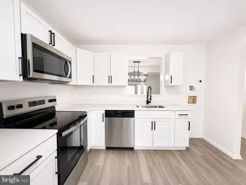 Kitchen - 11 Keepsake Pl, Waldorf, MD 20602 photo 2 of 4