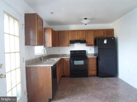 4389 Eagle Ct, Waldorf, MD 20603 photo 2