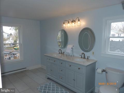 217 S 2nd St, Denton, MD 21629 photo 9