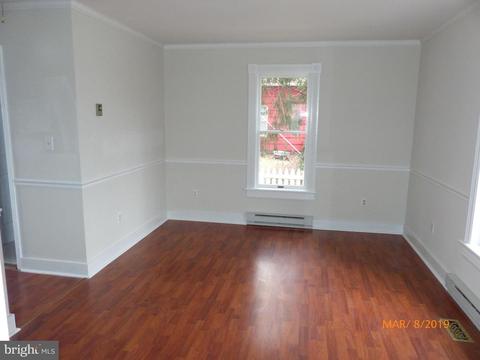 217 S 2nd St, Denton, MD 21629 photo 8