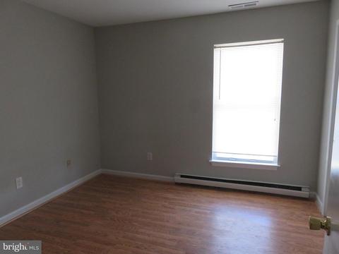 403 Caroline St, Denton, MD 21629 photo 8