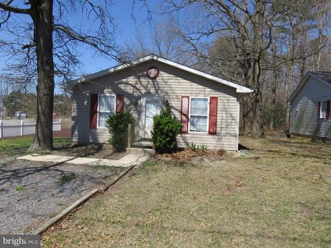 403 Caroline St, Denton, MD 21629 photo 1