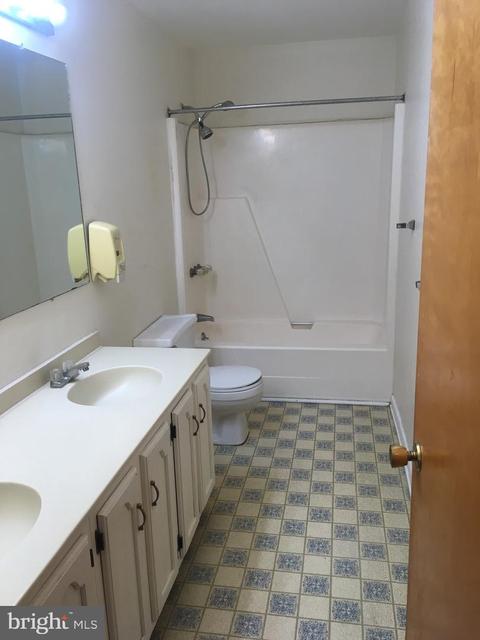 310 4th St, Denton, MD 21629 photo 10