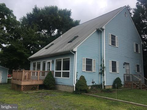 310 4th St, Denton, MD 21629 photo 1
