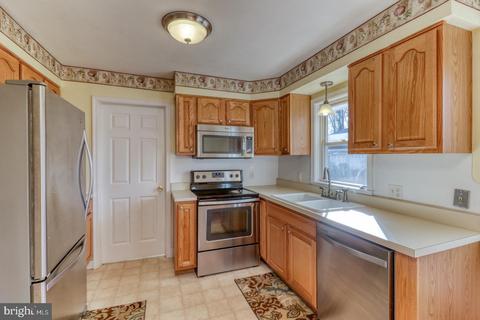 504 S 4th St, Denton, MD 21629 photo 11