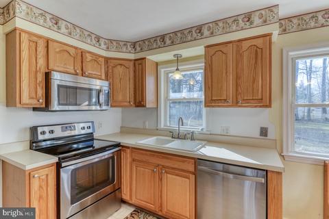 504 S 4th St, Denton, MD 21629 photo 10