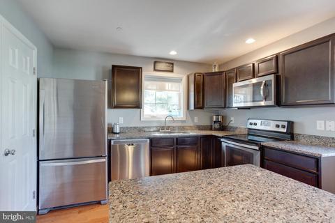 207 Park Ave, Ridgely, MD 21660 photo 3