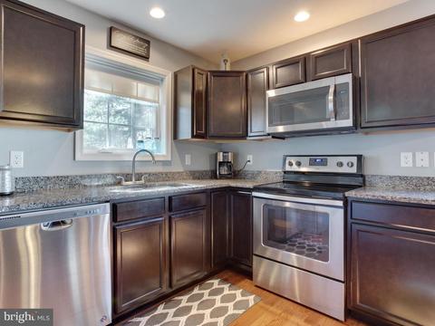 207 Park Ave, Ridgely, MD 21660 photo 2