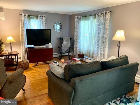 205 S 1st St, Denton, MD 21629 photo 6