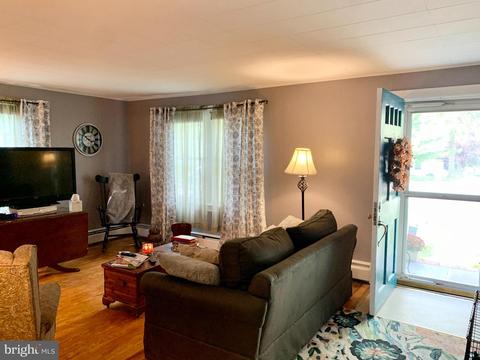 205 S 1st St, Denton, MD 21629 photo 7