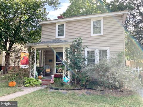 205 S 1st St, Denton, MD 21629 photo 2