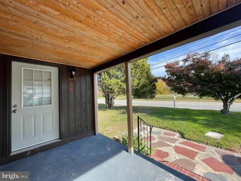 124 Henderson Rd, Henderson, MD 21640 photo 2