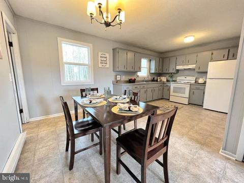 413 Caroline St, Denton, MD 21629 photo 9