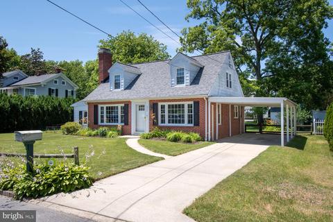 322 S 3rd St, Denton, MD 21629 photo 1