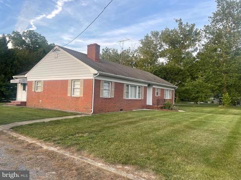 709 Randolph St, Denton, MD 21629 photo 2