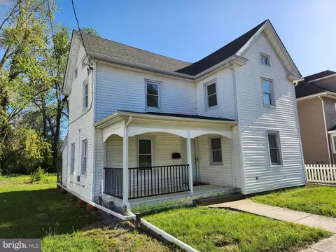 208 Maple Ave, Federalsburg, MD 21632