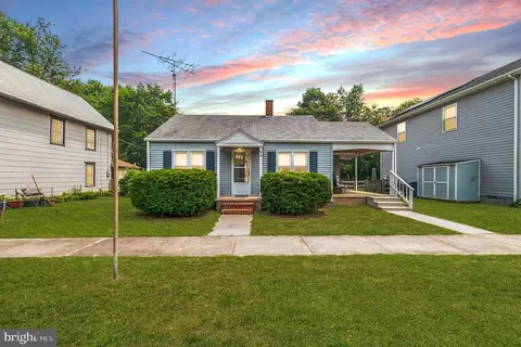 210 Park Ave, Ridgely, MD 21660