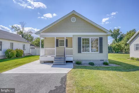 318 S 4th St, Denton, MD 21629 photo 3