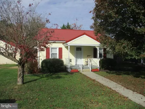 313 N Academy St, Greensboro, MD 21639