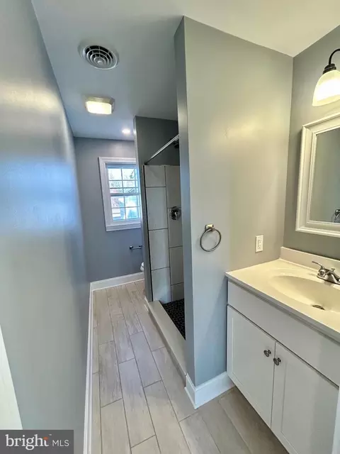 Bath - 427 Lockerman St, Denton, MD 21629 photo 1 of 4