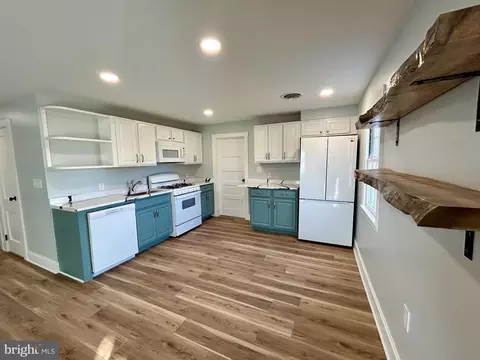 Kitchen - 427 Lockerman St, Denton, MD 21629 photo 2 of 2