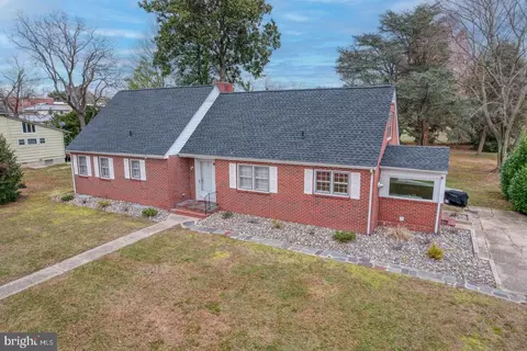 6 Maple Ave, Ridgely, MD 21660