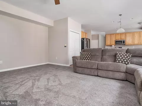 Living - 1140 Canvasback Ln, Denton, MD 21629 photo 5 of 7